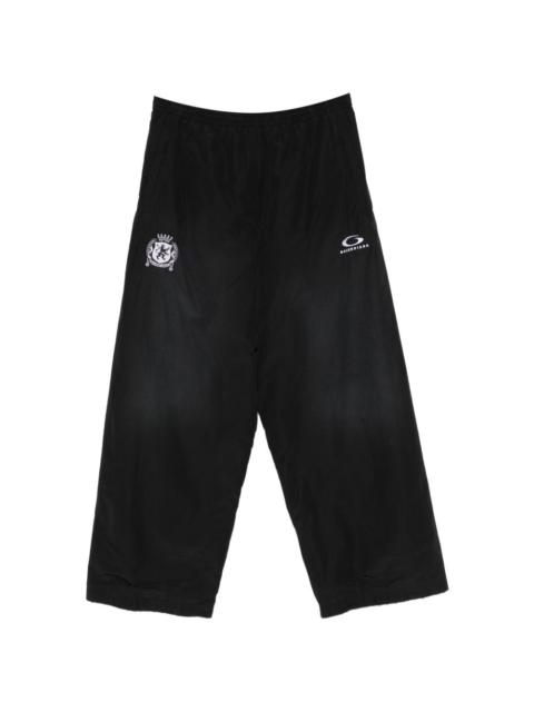 logo trousers