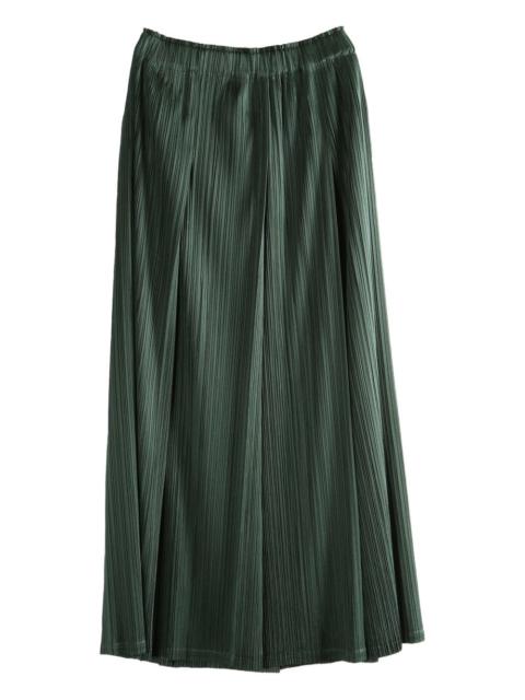 pleated midi skirt