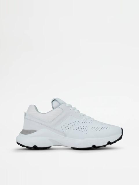 SNEAKERS IN LEATHER - WHITE