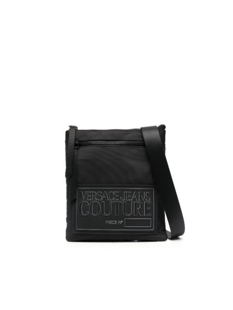 logo-patch zip-fastening shoulder bag