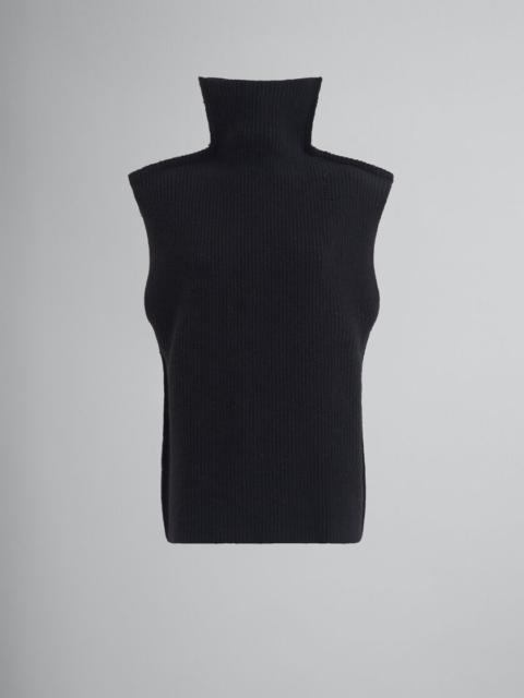 RIBBED BLACK WOOL VEST