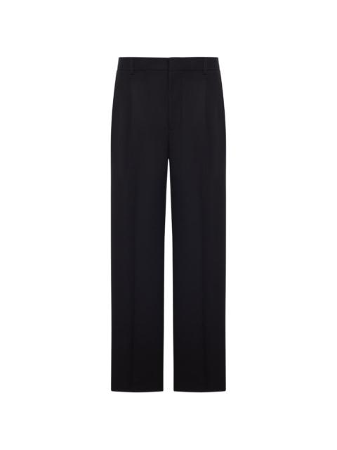 pleated trousers