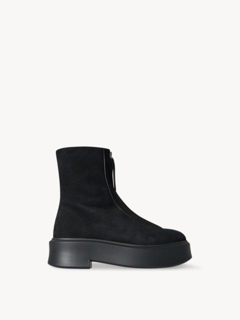Zipped Boot I in Suede