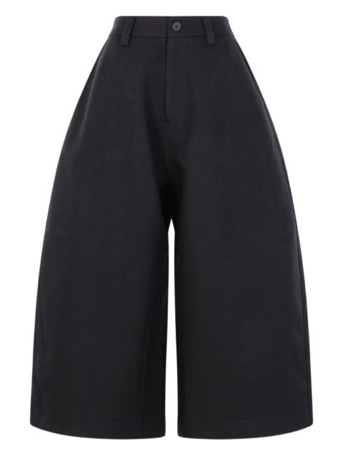 elasticated-waist trousers