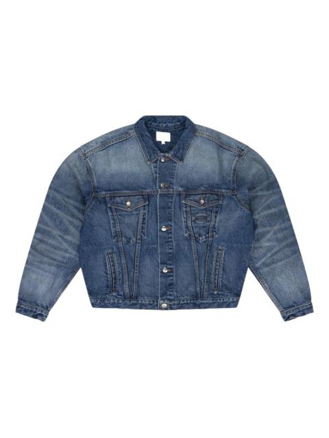button-fastening denim jacket