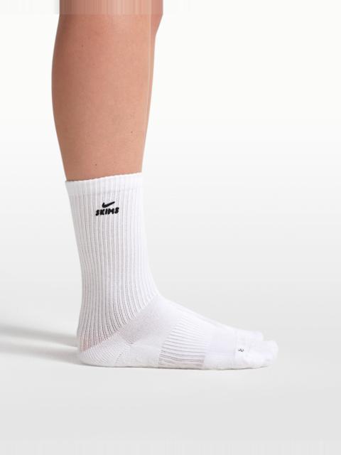 NikeSKIMS Women's Dri-FIT Pilates Grip Crew Socks (1 Pair)
