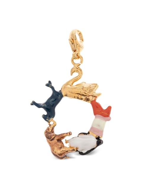 Alphabet O animal-circle pendant