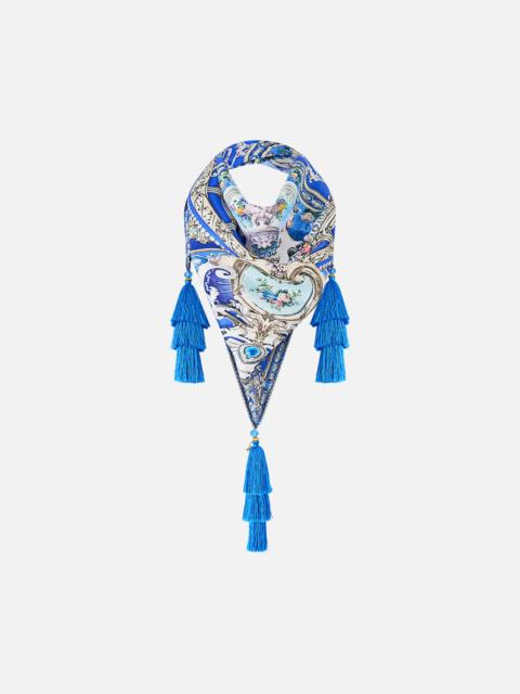 TRIANGLE SCARF WITH TASSELS