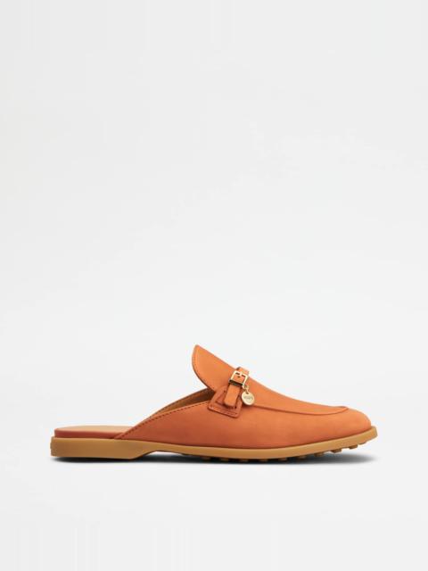 MULES IN NUBUCK - ORANGE