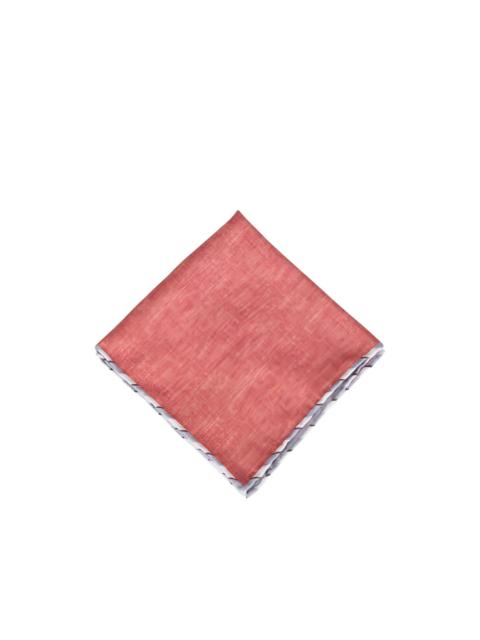 border-detail pocket square