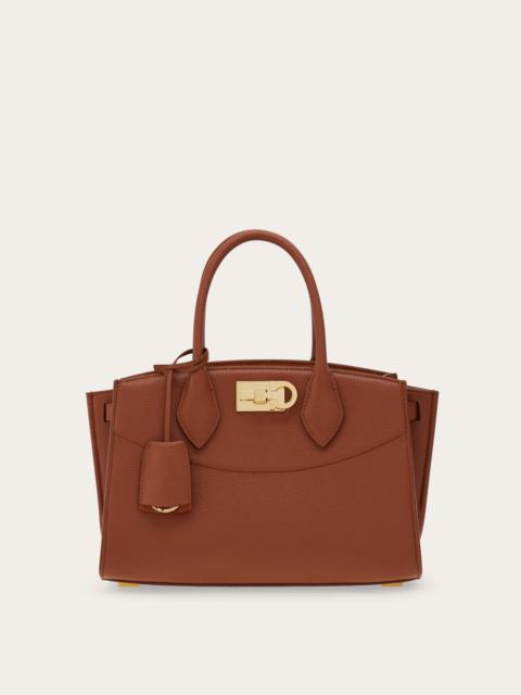 New Ferragamo Studio soft bag (M)