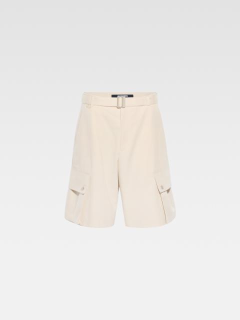 The cargo bermuda shorts