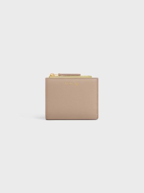 COMPACT WALLET IN SUPPLE GRAINED CALFSKIN