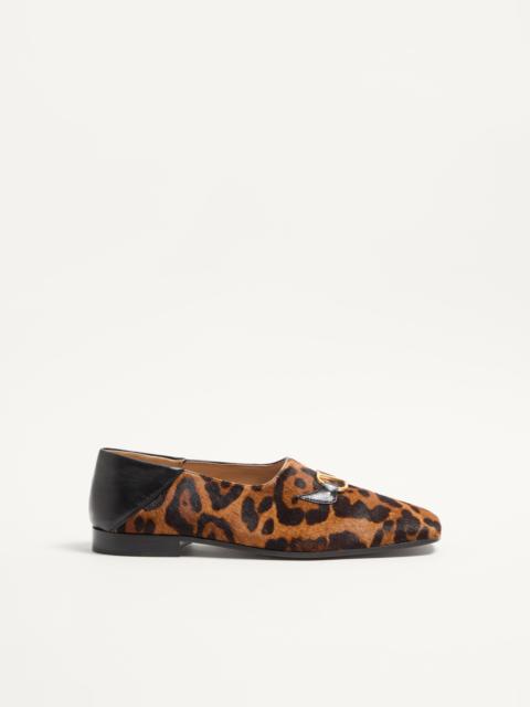 VALENTINO GARAVANI BABOUCHE HAIRCALF LOAFERS WITH FAUVE ECLAT PRINT
