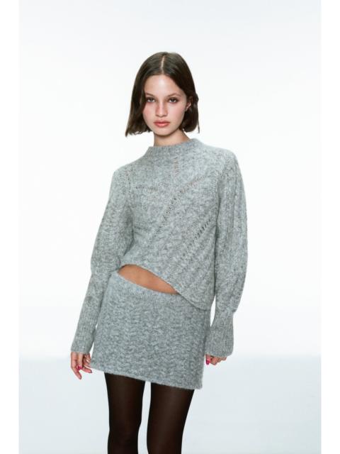 CLARKE CABLE KNIT SWEATER - GREY