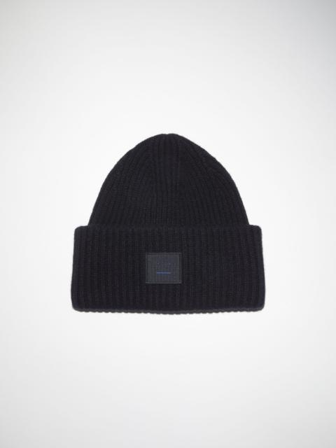 Large face logo beanie - Black