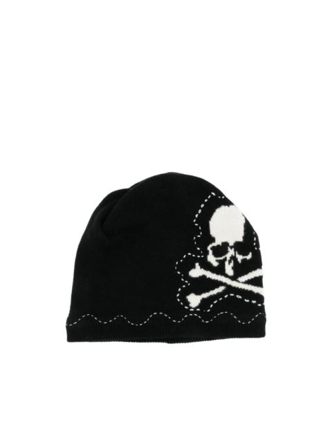 skull-embellished beanie