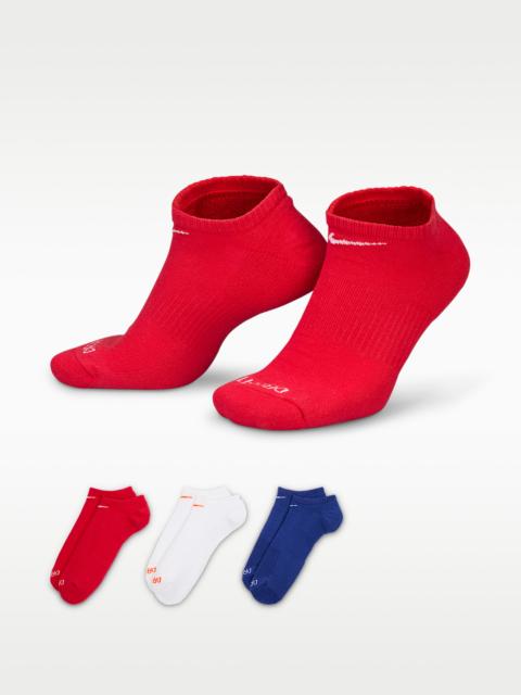 Nike Everyday Plus Cushion Training No-Show Socks (3 Pairs)