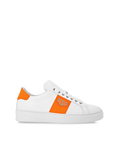 Triangle Plein Lo-Top Sneakers