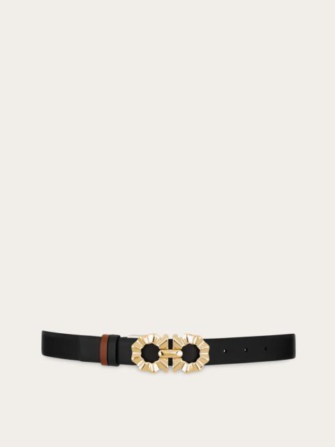 Reversible and adjustable belt with shaped Gancini