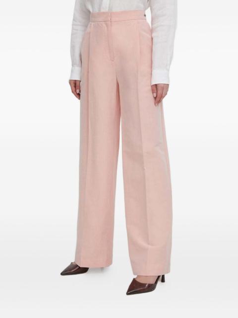 pleated trousers