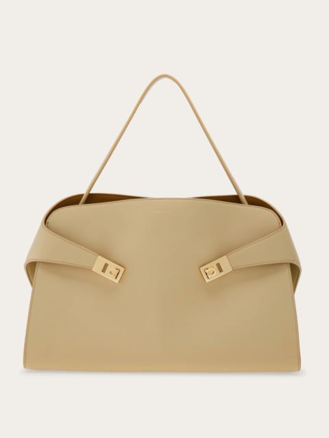 Hug Soft bicolor shoulder bag (M)