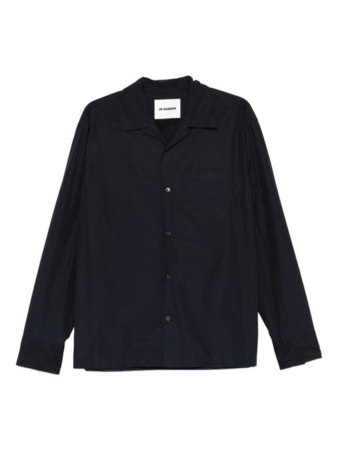 button-fastening shirt