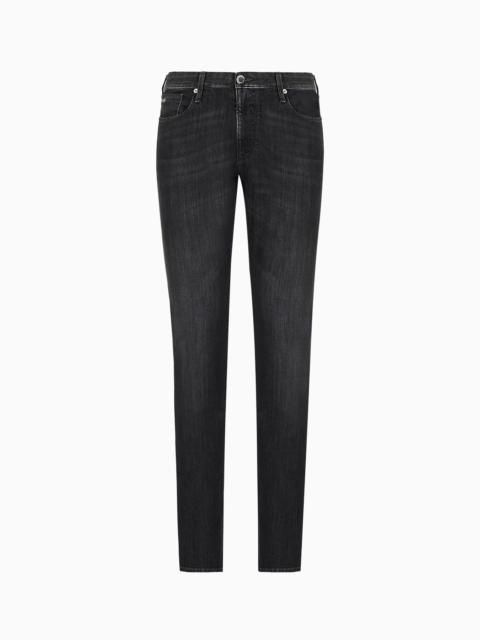 J06 Slim-fit, twill-melange jeans in 10 oz comfort denim