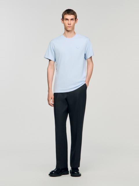 T-SHIRT WITH HEART PATCH