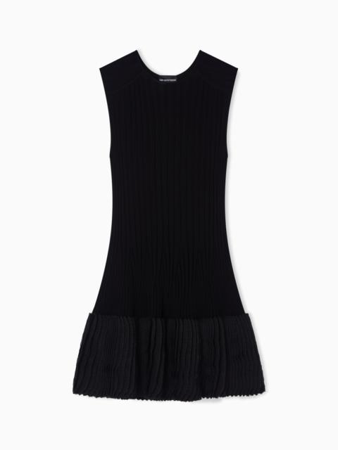 KNITTED DRESS WITH ROUGE DETAIL