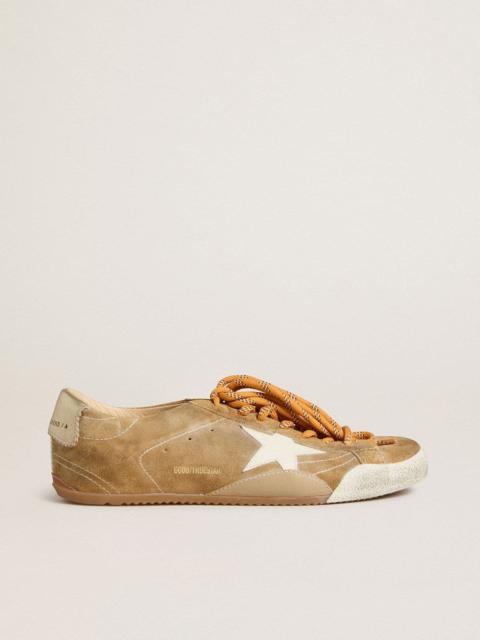 Men's True-Star in tobacco-colored suede with white star and platinum heel tab