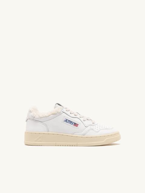 MEDALIST LOW SUPER SOFT SNEAKERS IN WHITE LEATHER