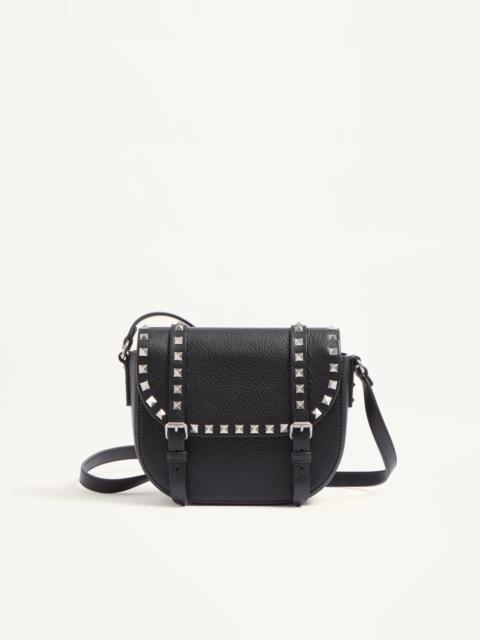 SMALL ROCKSTUD GRAINY CALFSKIN CROSSBODY BAG