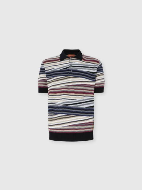 Short Sleeve Polo with Buttons and Striped Zigzag Pattern