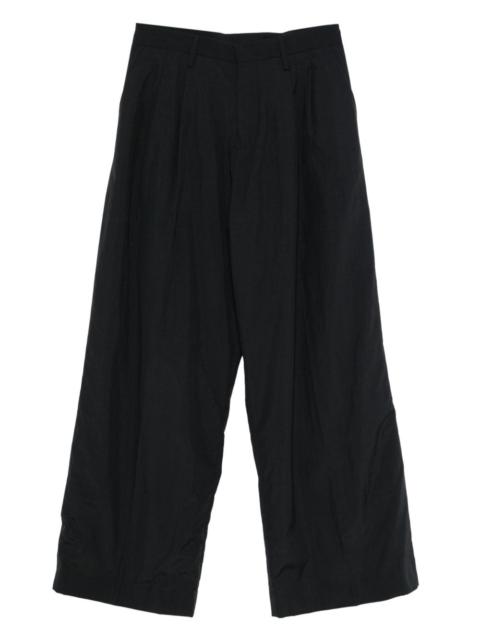 pleated trousers