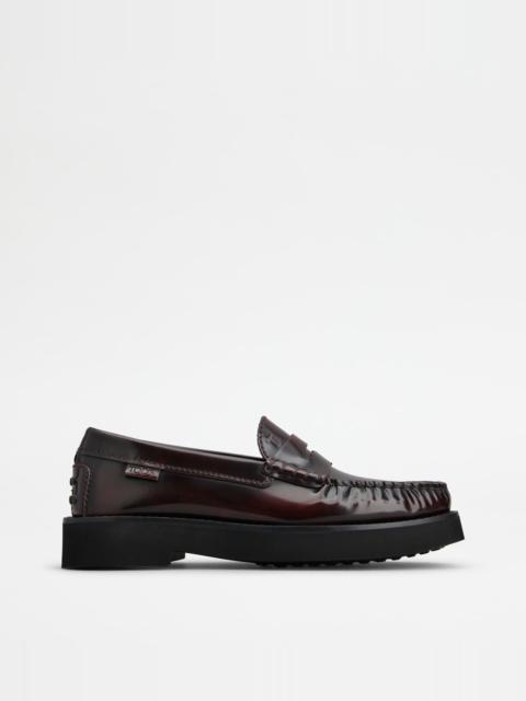 LOAFER IN LEATHER - BURGUNDY