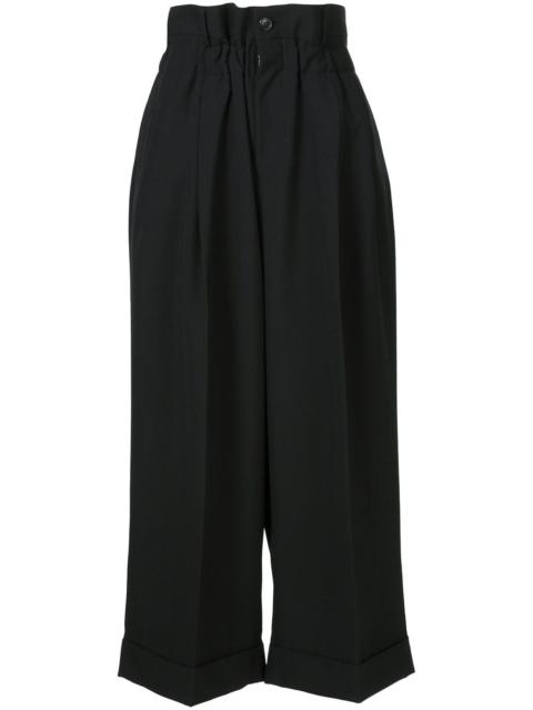 high-waisted cropped trousers