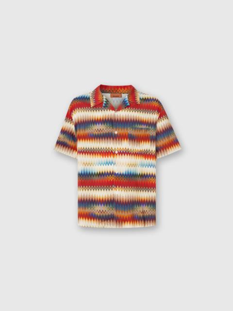 Bowling shirt with gradient micro zig zag print and breast pocket