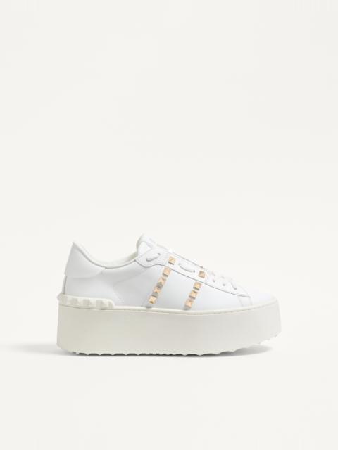 FLATFORM ROCKSTUD UNTITLED SNEAKER IN CALFSKIN