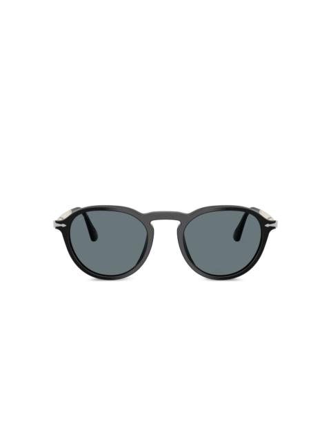 round-frame sunglasses