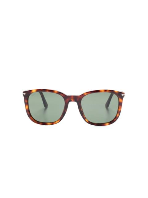 tortoiseshell sunglasses