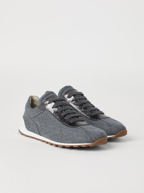 Virgin wool flannel and lamé calfskin runners with monili