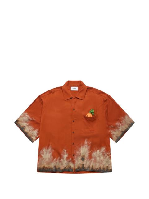 chest-pocket short-sleeve shirt