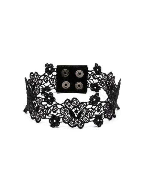 floral-lace choker necklace