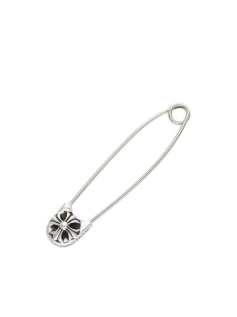 logo-detail safety pin