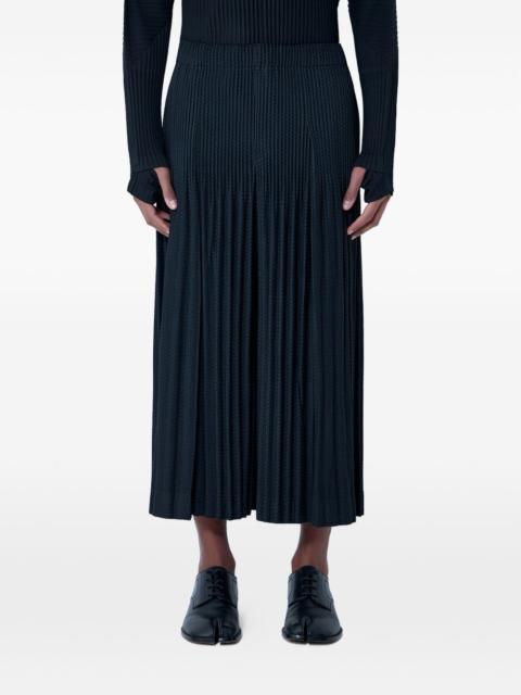 pleated elasticated trousers