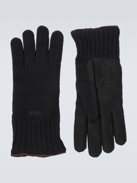 Leather-trimmed cashmere gloves