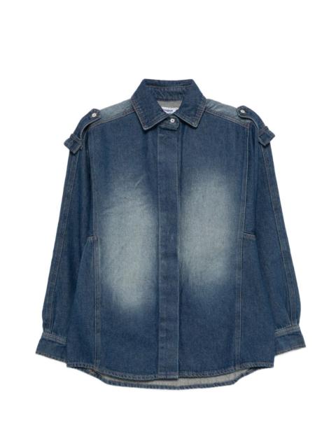 shoulder-tab buttoned shirt