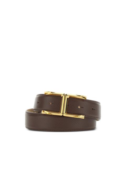 buckle leather belt