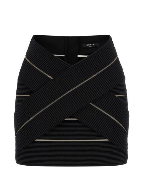 V-waist zip-fastening mini skirt